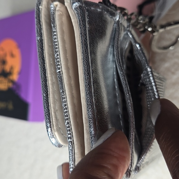 NWT Juicy Couture trifold silver - Picture 10 of 11